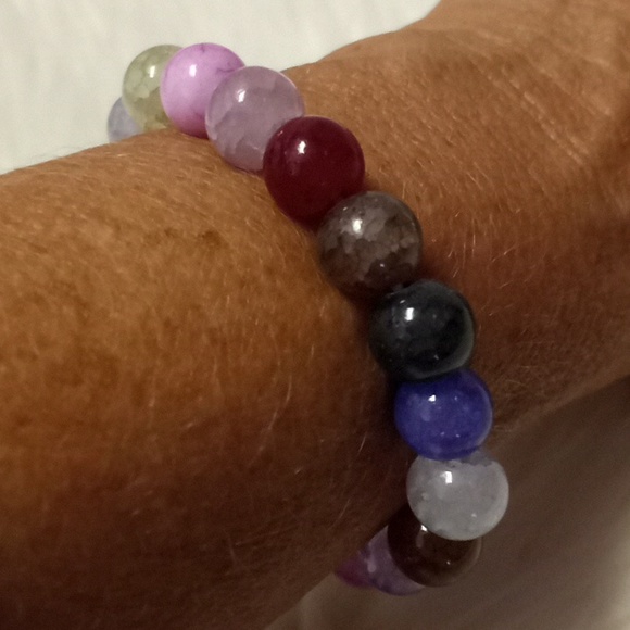 Rainbow Multicolored Crackled Agate 10 MM Bead Stretch Bracelet - Picture 4 of 8